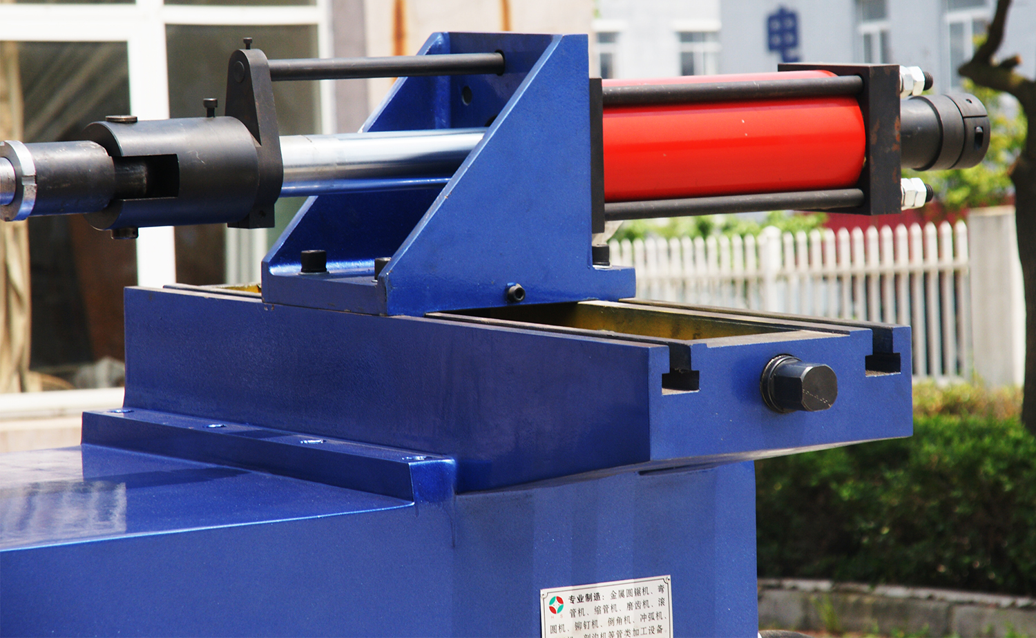 NC L Series højtydende hydraulisk rør/rør bukkemaskine