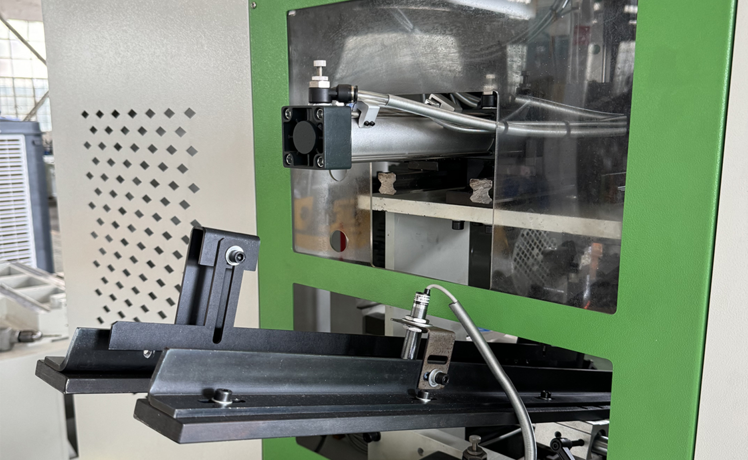 DEF680CNC serien Hurtig hastighed servo dobbelthoved rør affasning maskine